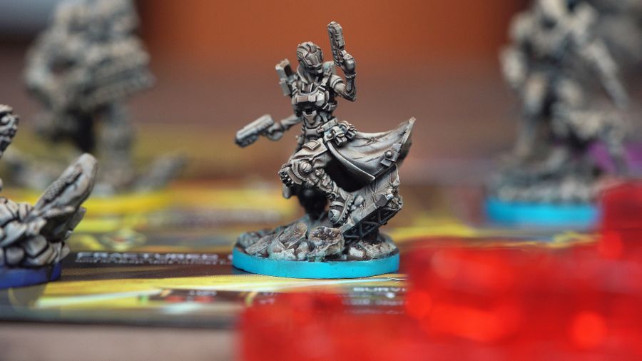 ISS Vanguard (French) ***Box with minor damage***